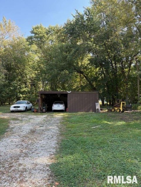 Tiny photo for 328 Island Ave Avenue, East Moline, IL 61244 (MLS # QC4268104)