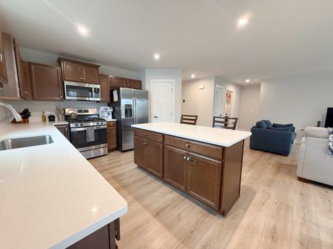 Tiny photo for 2646 Kellogg Court, Yorkville, IL 60560 (MLS # 12612351)