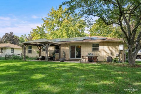 Tiny photo for 123 Terry Drive, Sugar Grove, IL 60554 (MLS # 12485473)