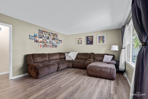 Tiny photo for 123 Terry Drive, Sugar Grove, IL 60554 (MLS # 12485473)