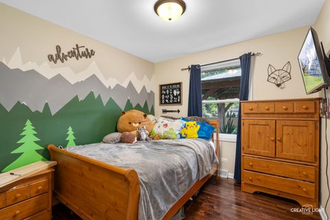 Tiny photo for 123 Terry Drive, Sugar Grove, IL 60554 (MLS # 12485473)