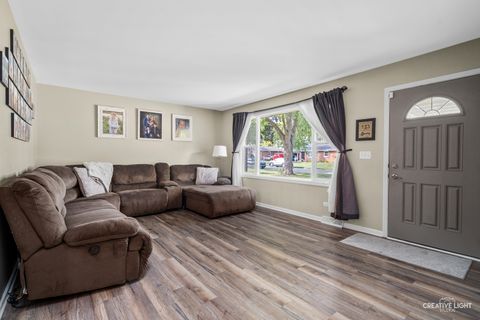 Tiny photo for 123 Terry Drive, Sugar Grove, IL 60554 (MLS # 12485473)