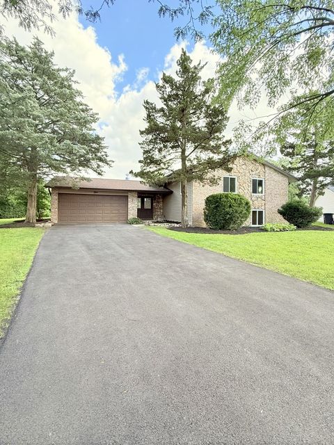 Photo of 5 Derbyshire Court, Bolingbrook, IL 60440 (MLS # 12488024)