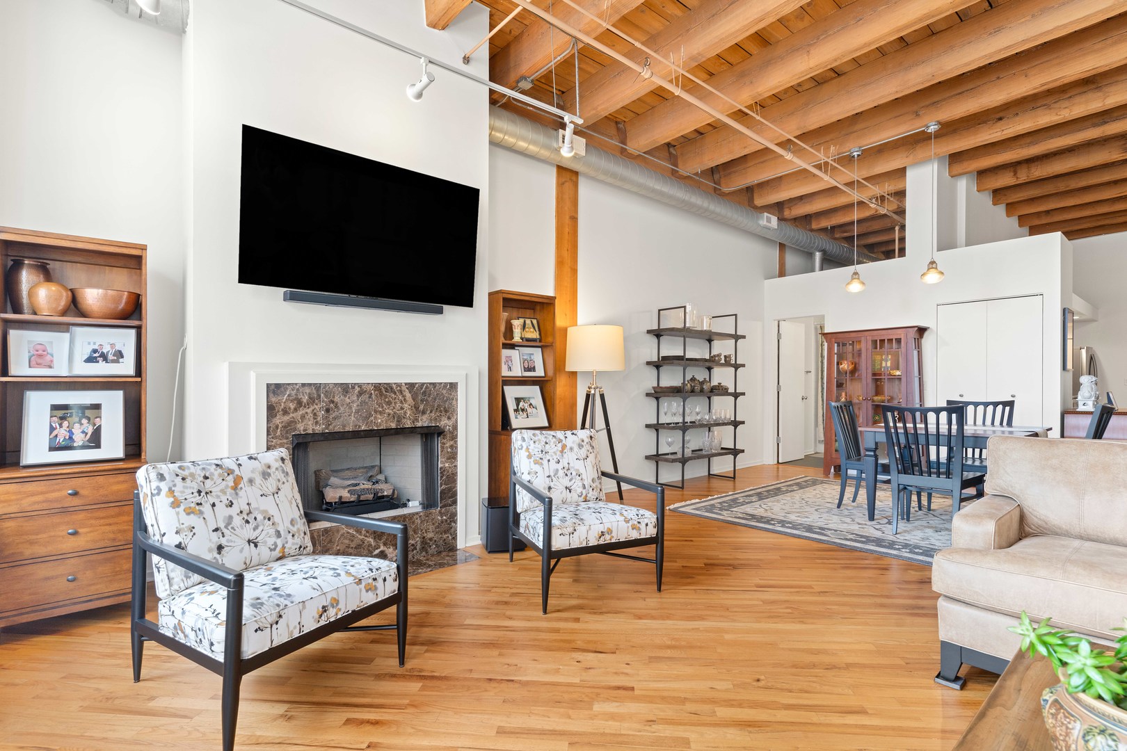 616 W Fulton Street 503