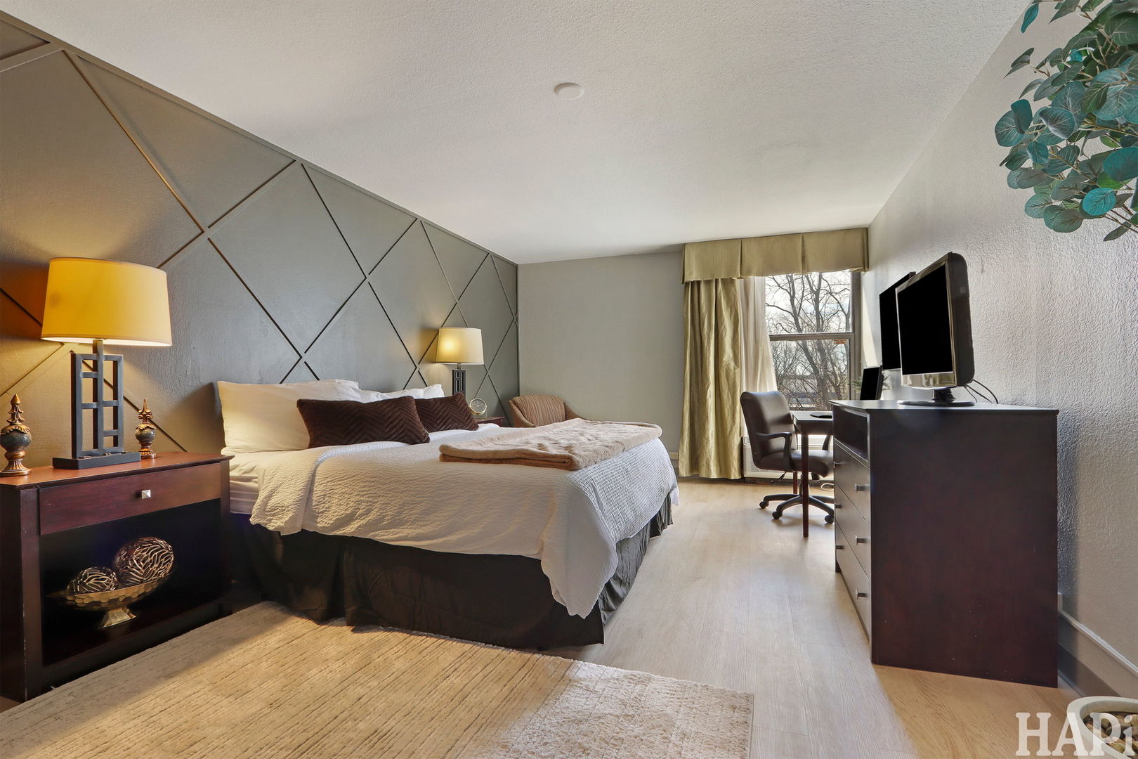 6175 W Grand Avenue 4018