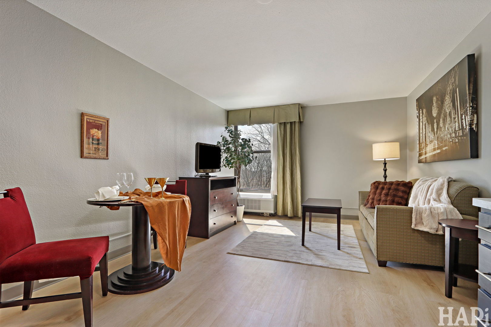 6175 W Grand Avenue 4018