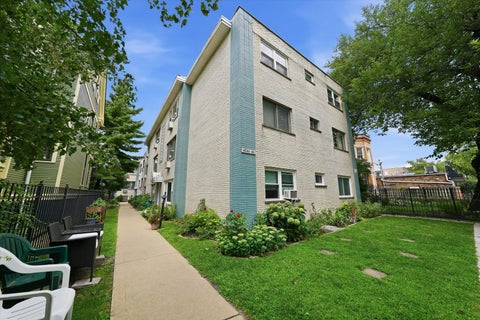 Tiny photo for 4746 N Paulina Street #1E, Chicago, IL 60640 (MLS # 12725099)