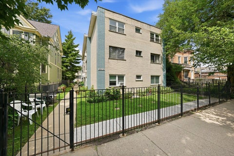 Tiny photo for 4746 N Paulina Street #1E, Chicago, IL 60640 (MLS # 12725099)