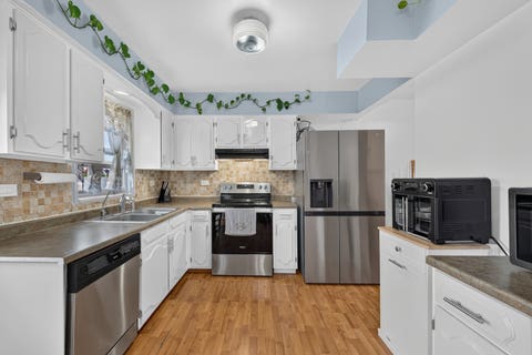 Tiny photo for 231 Lafayette Street, Wood Dale, IL 60191 (MLS # 12679085)