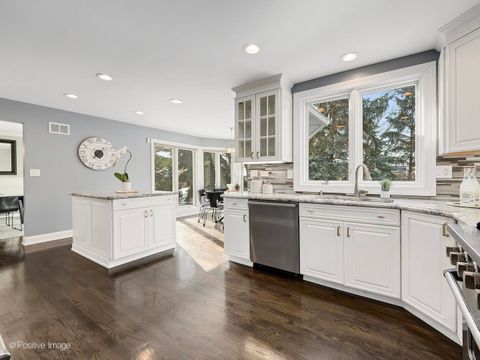 Tiny photo for 2S630 AVENUE CHATEAUX EAST, Oak Brook, IL 60523 (MLS # 12573599)