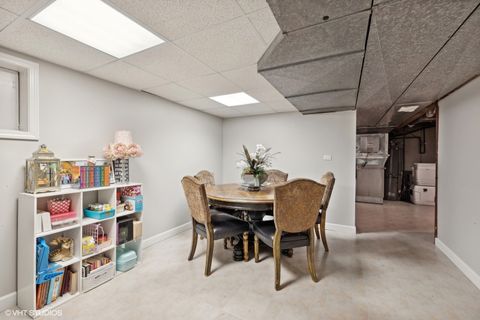 Tiny photo for 2S630 AVENUE CHATEAUX EAST, Oak Brook, IL 60523 (MLS # 12573599)