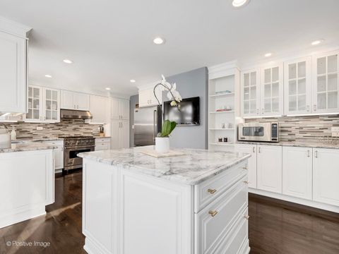 Tiny photo for 2S630 AVENUE CHATEAUX EAST, Oak Brook, IL 60523 (MLS # 12573599)