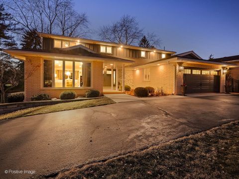 Tiny photo for 2S630 AVENUE CHATEAUX EAST, Oak Brook, IL 60523 (MLS # 12573599)