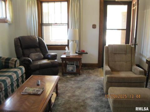 Tiny photo for 414 N 3rd Ave Avenue, Clinton, IA 52732 (MLS # QC4268573)