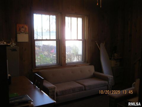 Tiny photo for 414 N 3RD Avenue, Clinton, IA 52732 (MLS # QC4268573)