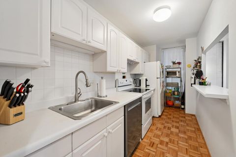 Tiny photo for 100 E Walton Street #11H, Chicago, IL 60611 (MLS # 12570684)