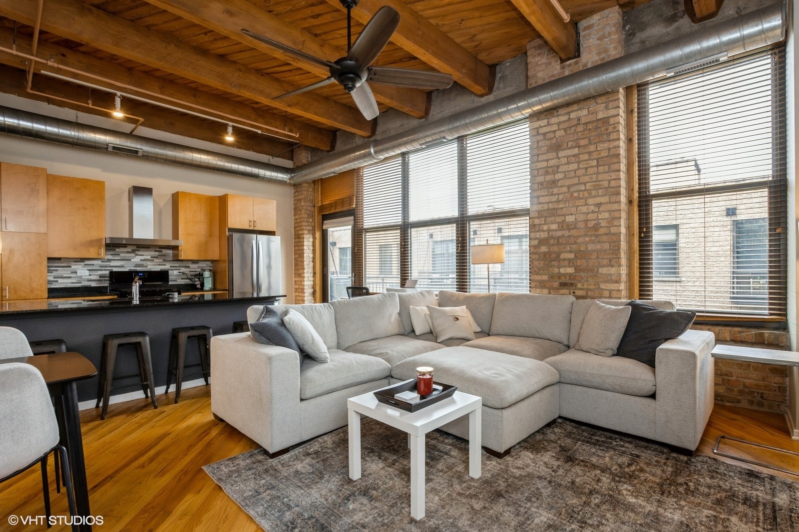 1040 W Adams Street 406