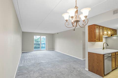 Tiny photo for 8025 Woodglen Lane #309, Downers Grove, IL 60516 (MLS # 12549427)