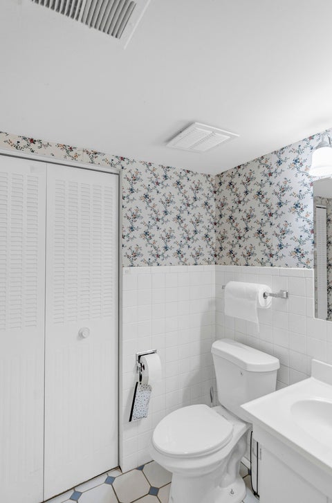 Tiny photo for 8025 Woodglen Lane #309, Downers Grove, IL 60516 (MLS # 12549427)