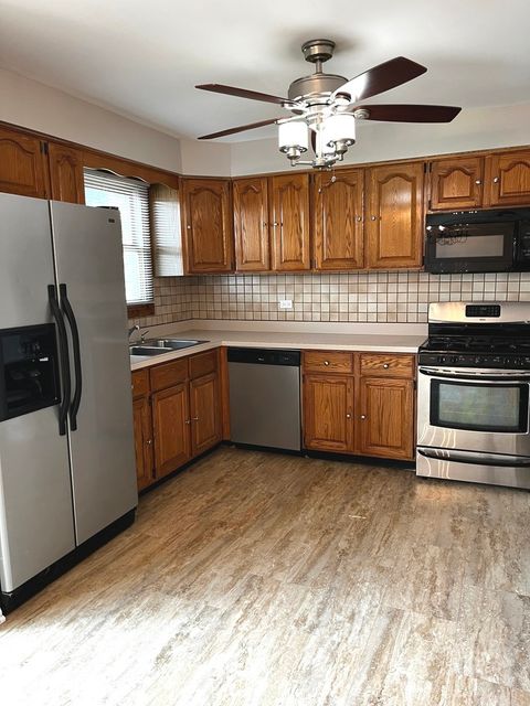 Tiny photo for 16500 76th Avenue, Tinley Park, IL 60477 (MLS # 12547329)