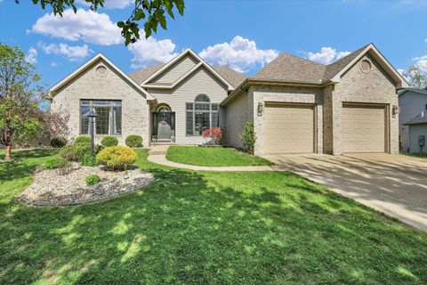 Photo of 502 S Jeffery Drive, Mahomet, IL 61853 (MLS # 12612431)
