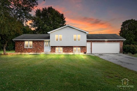 Photo of 48W201 Keslinger Road, Maple Park, IL 60151 (MLS # 12471561)
