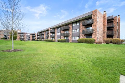 Photo of 1504 WOODBRIDGE Road #3F, Joliet, IL 60436 (MLS # 12625277)