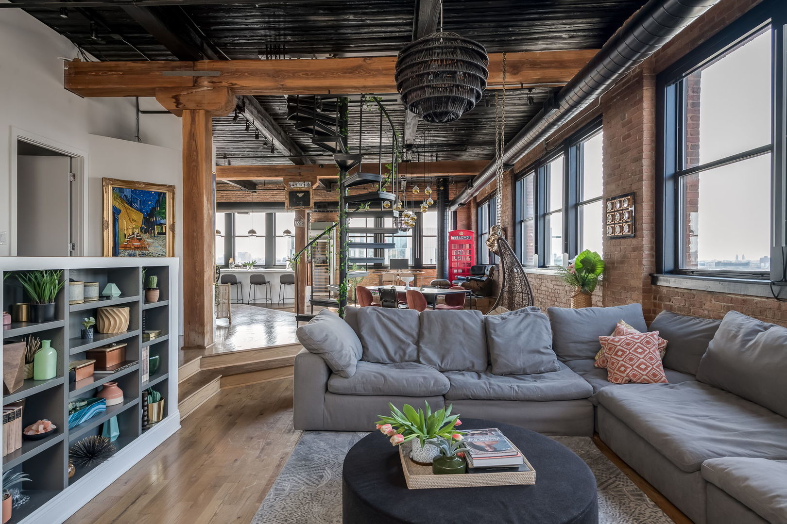 411 S Sangamon Street 8BC