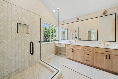 Tiny photo for 902 Chatham Drive, Carol Stream, IL 60188 (MLS # 12694216)