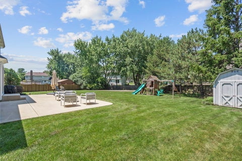 Tiny photo for 902 Chatham Drive, Carol Stream, IL 60188 (MLS # 12694216)