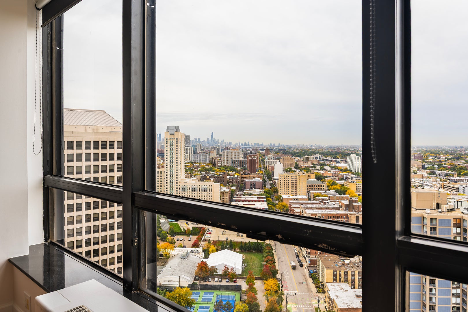 5415 N Sheridan Road 3514