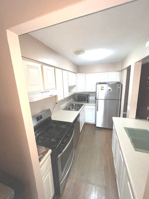 Tiny photo for 1227 S Harlem Avenue #210, Berwyn, IL 60402 (MLS # 12705373)