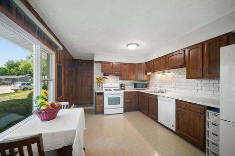 Tiny photo for 114 McCabe Drive, Streamwood, IL 60107 (MLS # 12668794)