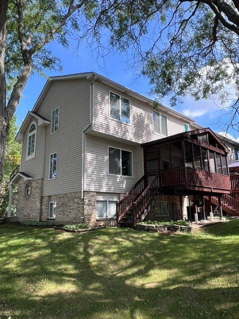 355 STEVENS Court
