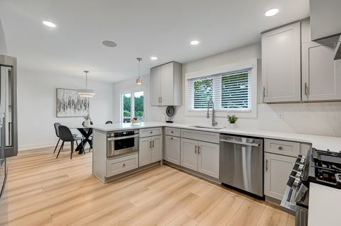 Tiny photo for 5615 S Elm Street, Hinsdale, IL 60521 (MLS # 12761730)