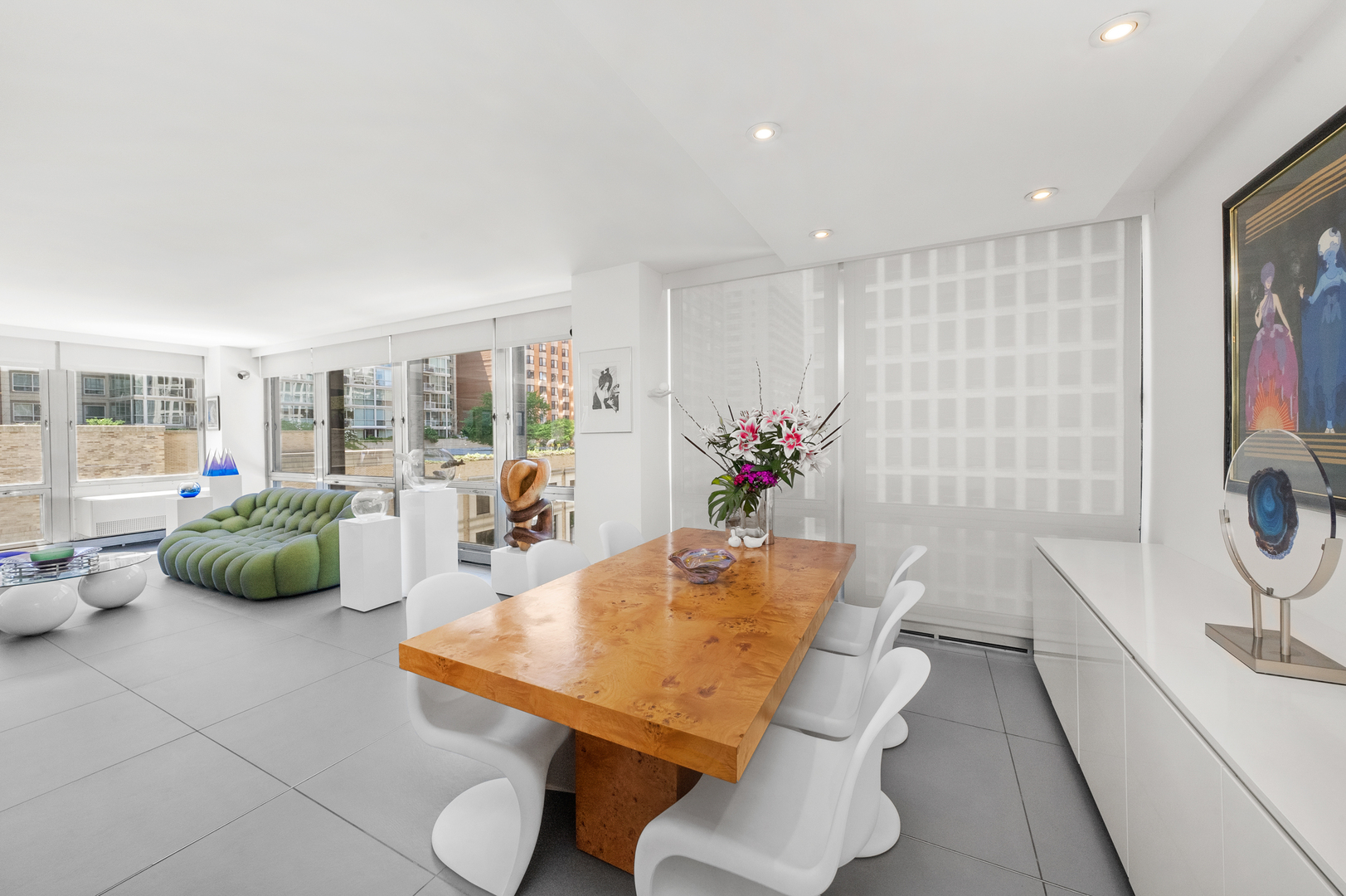 860 N LAKE SHORE Drive 8L