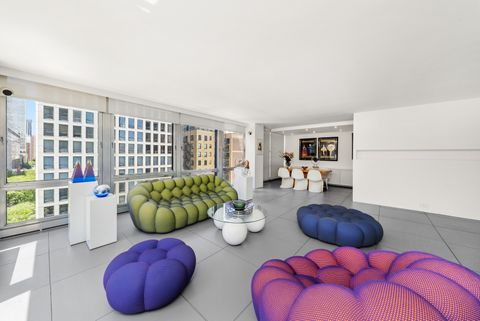 Tiny photo for 860 N LAKE SHORE Drive #8L, Chicago, IL 60611 (MLS # 12575077)