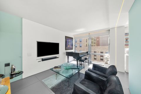 Tiny photo for 860 N LAKE SHORE Drive #8L, Chicago, IL 60611 (MLS # 12575077)