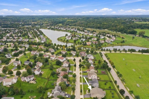 Tiny photo for 325 Tralee Lane, McHenry, IL 60050 (MLS # 12766202)