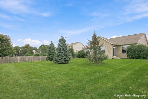 Tiny photo for 325 Tralee Lane, McHenry, IL 60050 (MLS # 12766202)