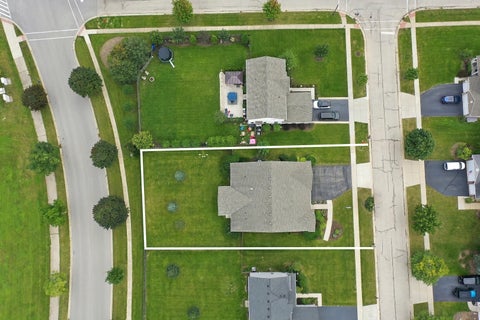 Tiny photo for 325 Tralee Lane, McHenry, IL 60050 (MLS # 12766202)
