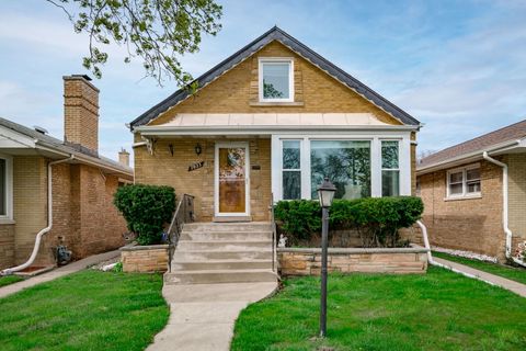 Photo of Berwyn, IL 60402 (MLS # 12565150)