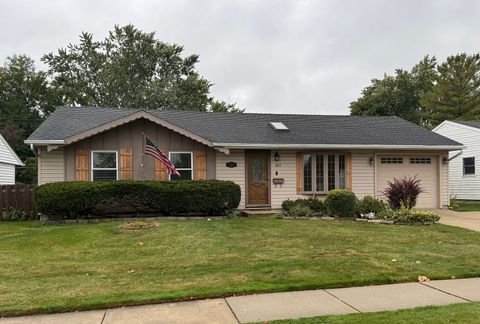 Photo of 803 E Streamwood Boulevard, Streamwood, IL 60107 (MLS # 12495926) Photo of 803 E Streamwood Boulevard, Streamwood, IL 60107 (MLS # 12495926)