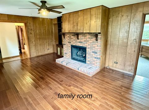 Tiny photo for 803 E Streamwood Boulevard, Streamwood, IL 60107 (MLS # 12495926)