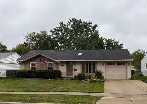 Photo of 803 E Streamwood Boulevard, Streamwood, IL 60107 (MLS # 12495926)