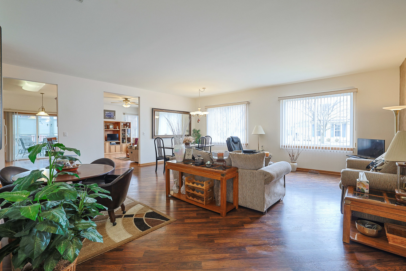 13806 S Hickory Lane