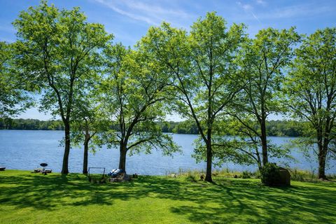 Tiny photo for 67833 Lake Trail Road, Lakeville, IN 46536 (MLS # 12609020)