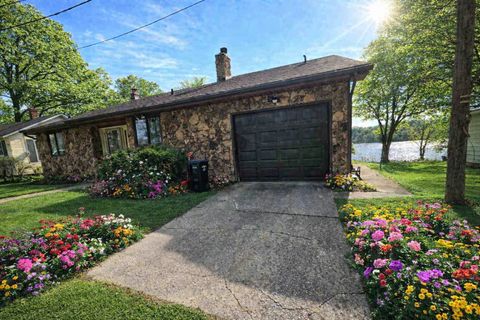 Photo of 67833 Lake Trail Road, Lakeville, IN 46536 (MLS # 12609020)