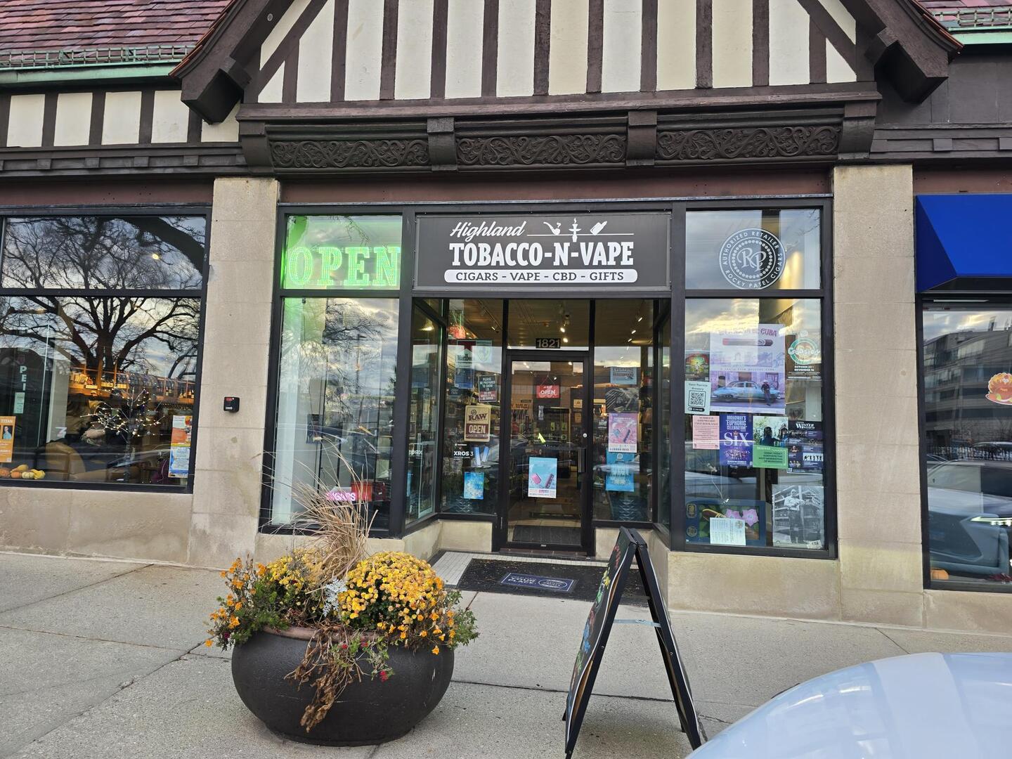 1621 Saint Johns Avenue