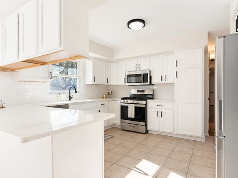 Tiny photo for 139 Monna Street, Sugar Grove, IL 60554 (MLS # 12517642)